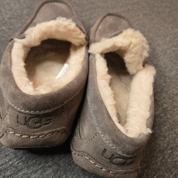 UGG ASCOT WIDE GRAY T SUEDE SHEEPSKIN MOCCASIN SLIPPERS MENS US 7
